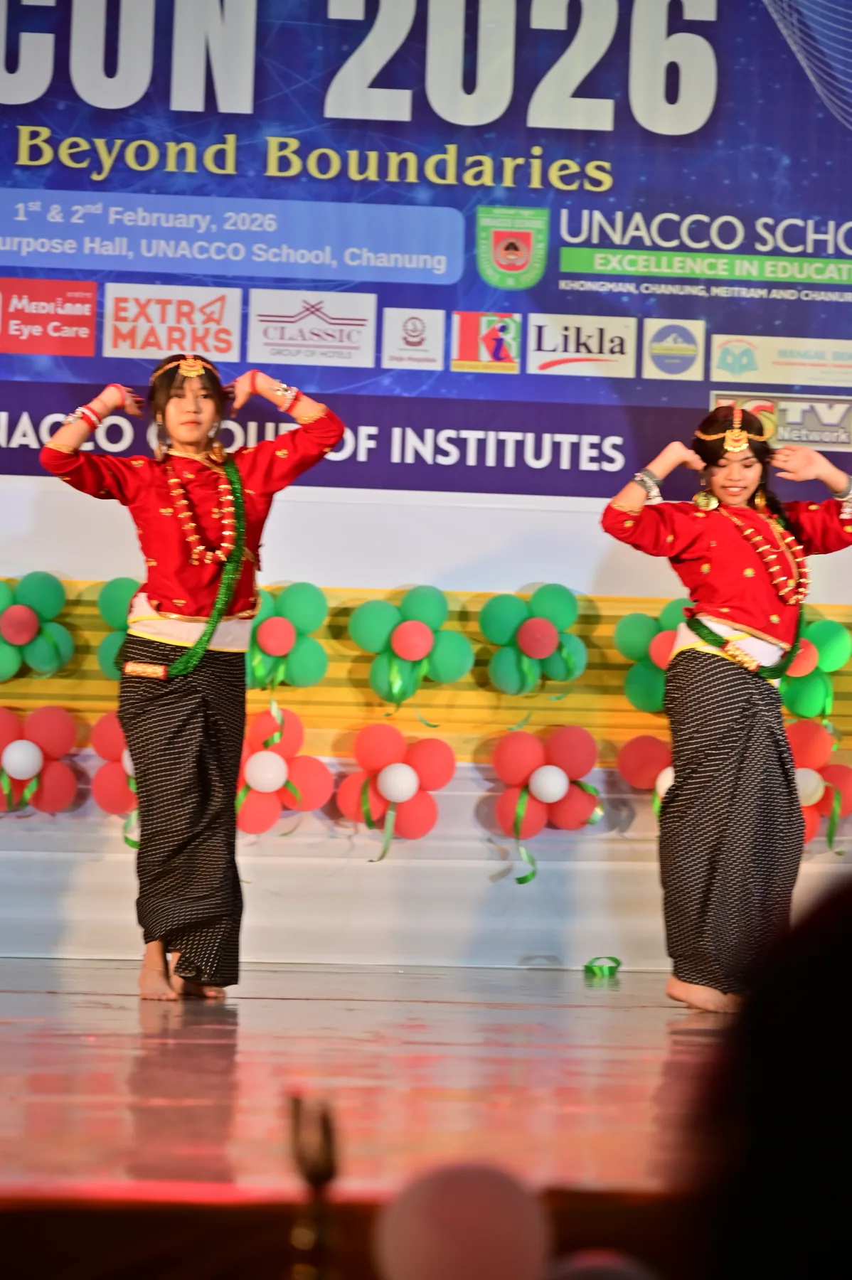 Festival performers turn the EDUCCON stage into a living canvas.