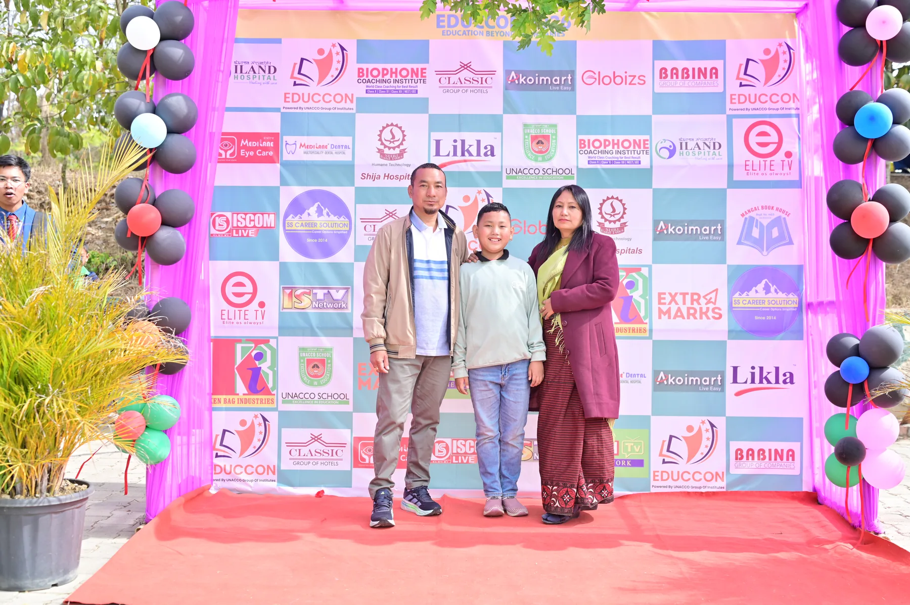 Festival guests turn first hellos into lasting connections.